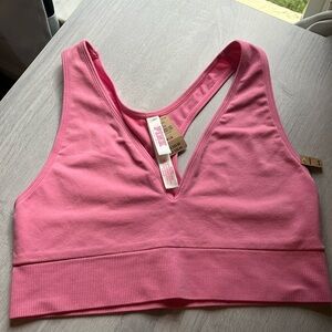 Pink Victoria’s Secret, pink sports bra NWT Size M